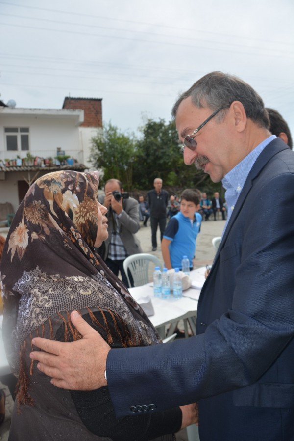 sehit_annesi ve vekil Hasan Özyer