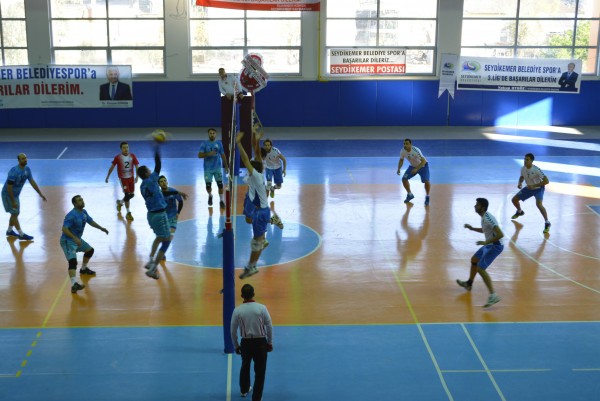 VOLEYBOL MAÇI FOTOĞRAFLAR (5)